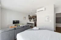 CozySuites at Artistry Indy - Holiday Apartments