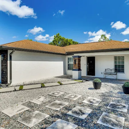 Tropical Oasis in Lehigh Acres: Great for Groups!