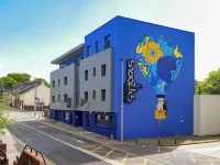 Snoozles Galway City Centre Hotels near Eyre Square Centre