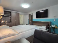 هوتل كوينيغ Hotels near 11.سِمرنج