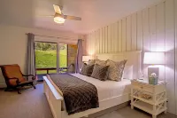 Sunburst in Sun Valley! Modern Family Getaway in Elkhorn - Mountain view