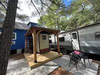 Angeltom Cabin & RV:20 Acre Woods - >16 pip + Jacuzzi + treehouse + UTV + 2ponds - 小木屋