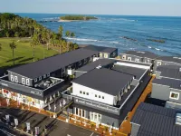 Aoshima Fisherman's Beachside Hostel & Spa Hotels near Aoshima Island