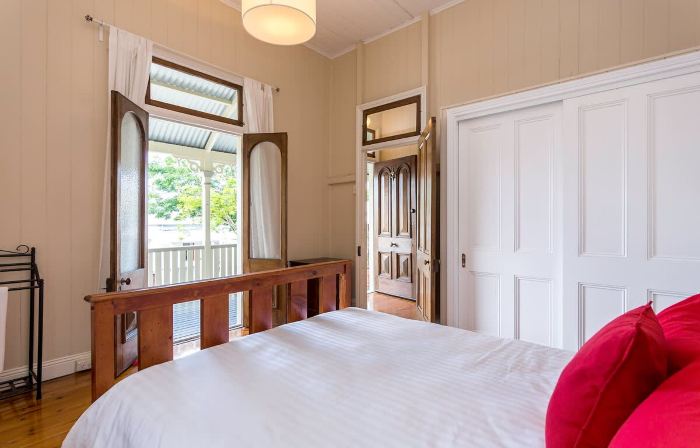 Spacious 4 Bedroom House - Walk to Southbank
