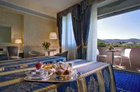 Hotel Bristol Buja - parking