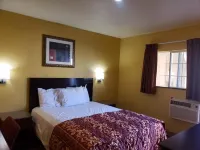 Providencia Motel - parking