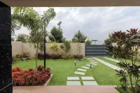 Bloom Haven by Stayjade Poolgarden1h HSR E-city - 3 estrellas
