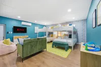 可睡14人 恆溫游泳池 水療中心 街機 迷你高爾夫(Sleeps 14 Heated Pool Spa Arcade Putt Putt) - 精品