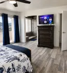 Updated 1Br/1BA - "Hillside Getaway" - 3-Star