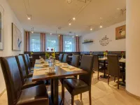 Stuttgart Großbettlingen Hotel by Belvilla - ที่มีที่จอดรถ