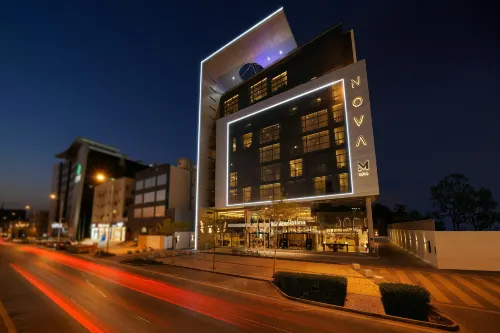 Nova M Hotel Edge By Rotana - 4-stjärniga