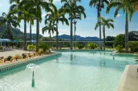 Marriott Maracay Golf Resort - Pools
