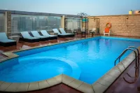 Golden Ocean Hotel - Rooftop Pools