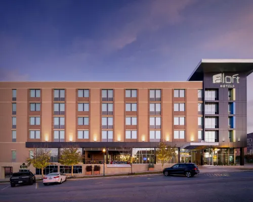 Aloft Columbia Downtown Hotels near War Dog Memorial