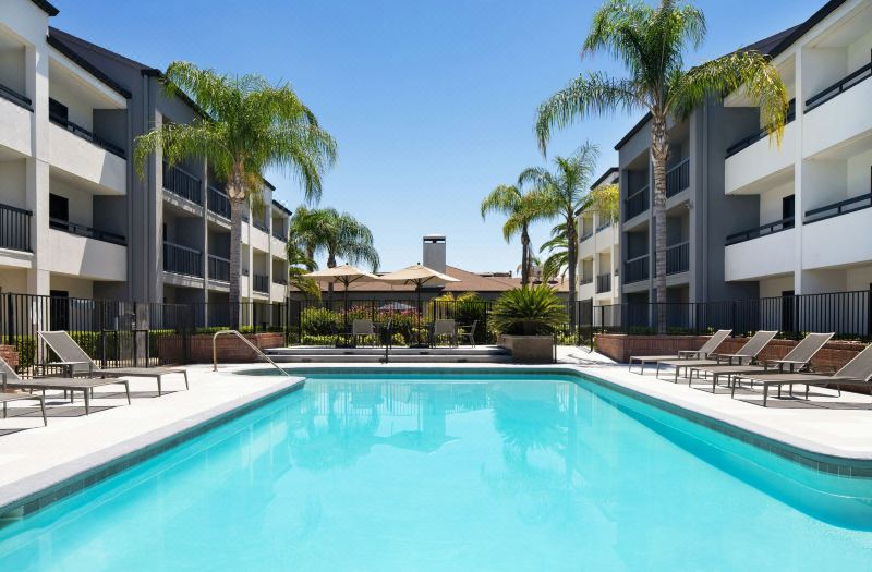 Courtyard Fresno photo 2