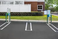 Hilton Garden Inn Milford - parking