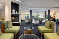 Courtyard Edison Woodbridge - 3-Star