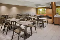 SpringHill Suites Turlock - breakfast
