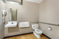 Red Roof Inn Tinton Falls - Jersey Shore - Pet Friendly