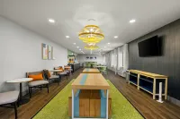 Spark by Hilton Fort Wayne - parking