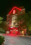 Red Roof Plus+ Columbus Downtown-Convention Center - parking