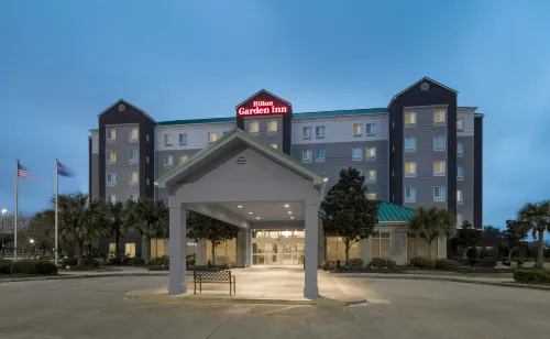 Hilton Garden Inn Lafayette/Cajundome - Parkplatz
