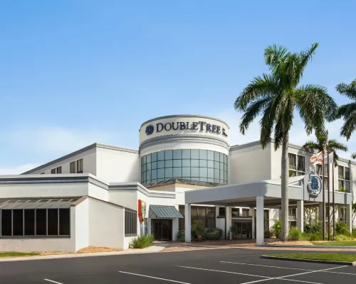 Doubletree by Hilton Fort Myers at Bell Tower Shops Hotels near List Distillery