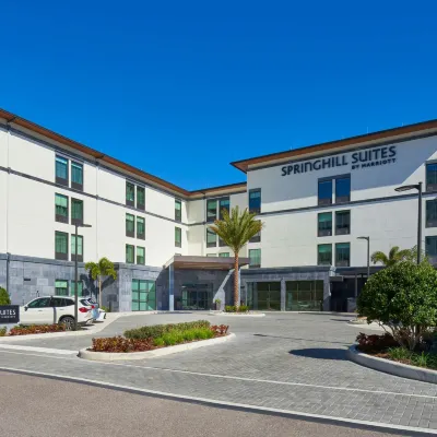 Marriott溫特帕克的SpringHill套房 鄰近冬松高爾夫球場（Winter Pines Golf Course）的酒店