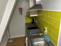 Apartment - Sleeps 1 - On Street Parking - Tv - 2 Sao