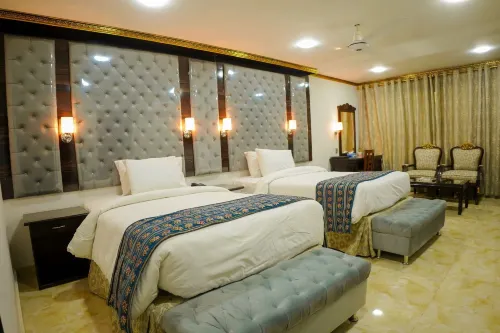 Indus Hotel - 3-Star