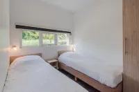 Cozy Chalet with Sloop in Giethoorn - chambre d’hôtes