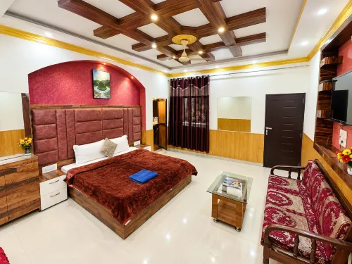 Goroomgo Wood Villa Palace Chadyara Mandi - 2-Star