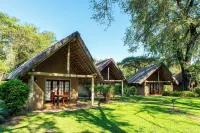 Hippo Hollow Country Estate - parking