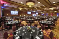 Embassy Suites by Hilton Omaha la Vista Hotel & Conference Center - parking