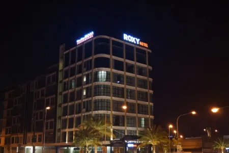 Roxy Hotel & Apartments