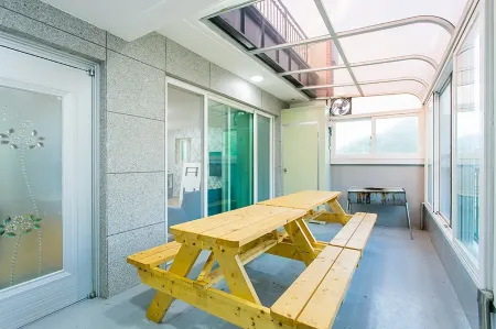 Gongju Donghaksa Moodwa Pension