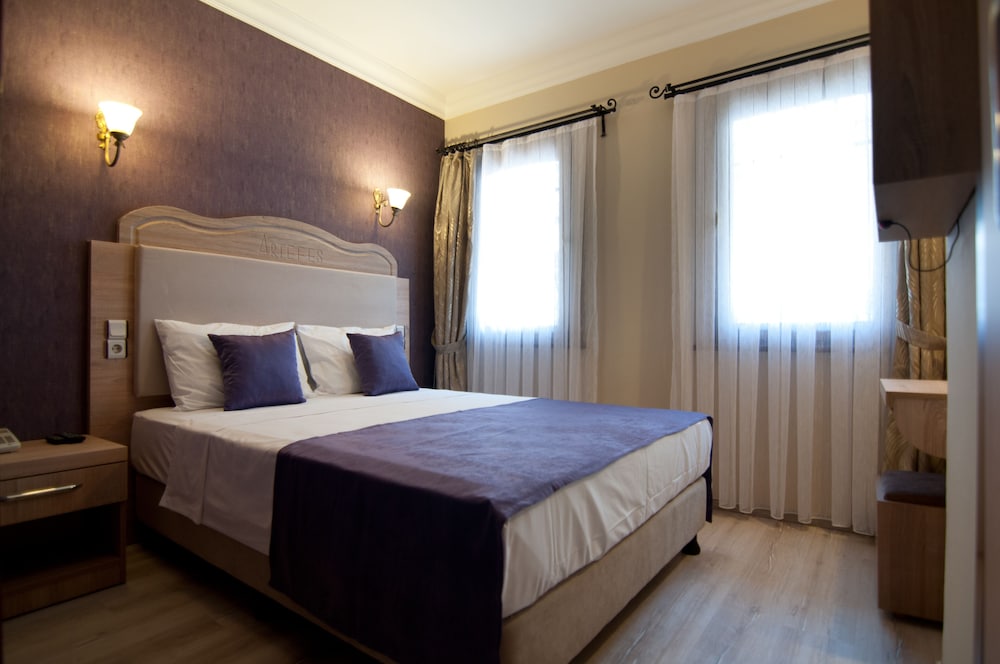 Artefes Hotel Old City & Spa