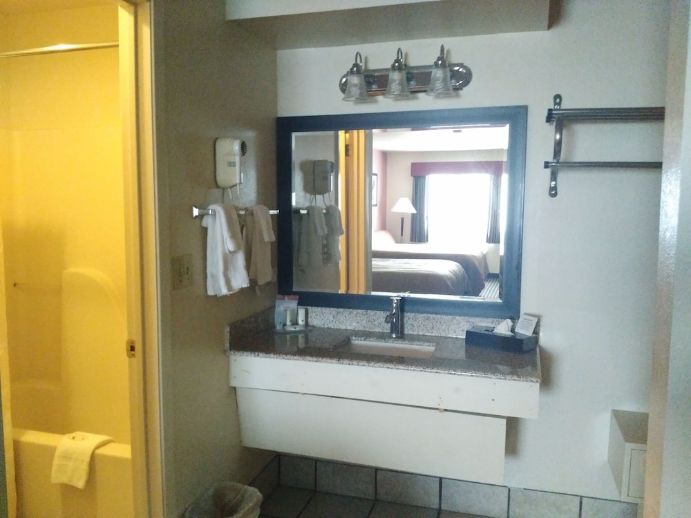 Quality Inn & Suites Del Rio