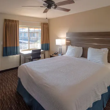 Rodeway Inn Near University-Gateway to Yosemite