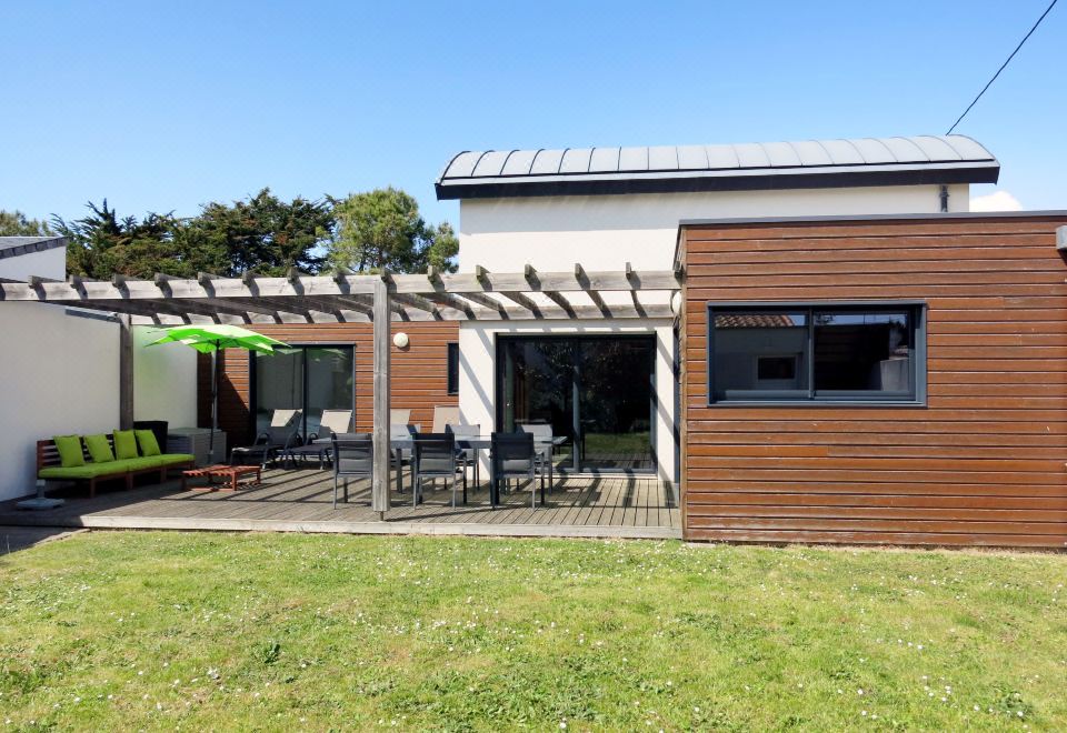 Nid Douillet (Shr170) - Housity
