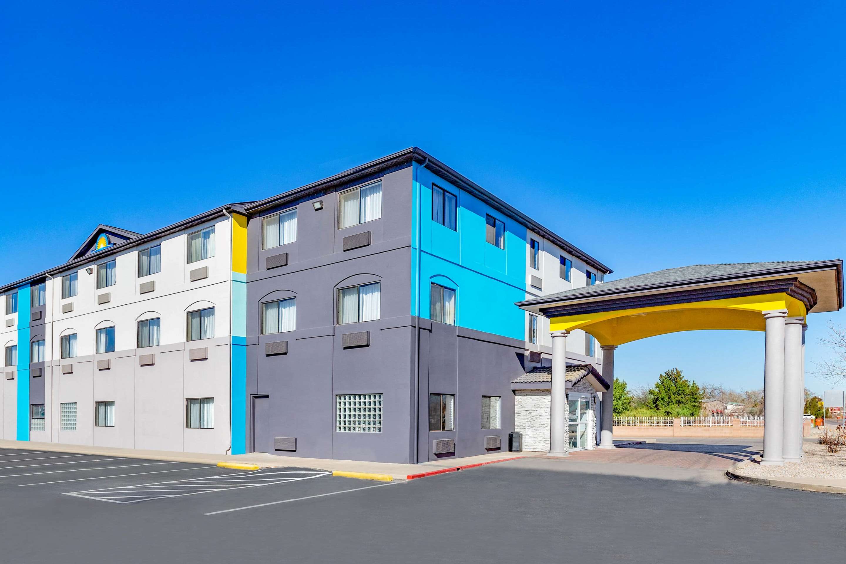 Days Inn by Wyndham Bernalillo