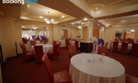 Hotel Ambasador - Housity