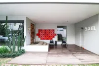 9Am Hotels in Curug