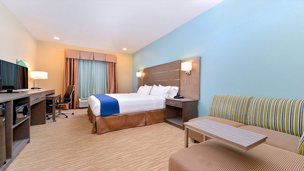 Holiday Inn Express and Suites Schulenburg, an Ihg Hotel