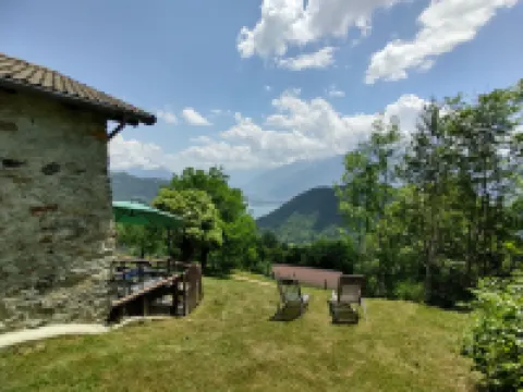 Baita dei Nonni Hotele w: Peglio