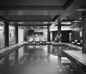The Logan Philadelphia, Curio Collection by Hilton - piscina