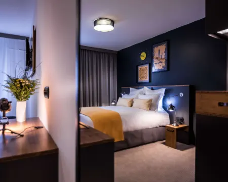 Best Western Plus Suitcase Paris la Defense Hotels in Asnieres-sur-Seine