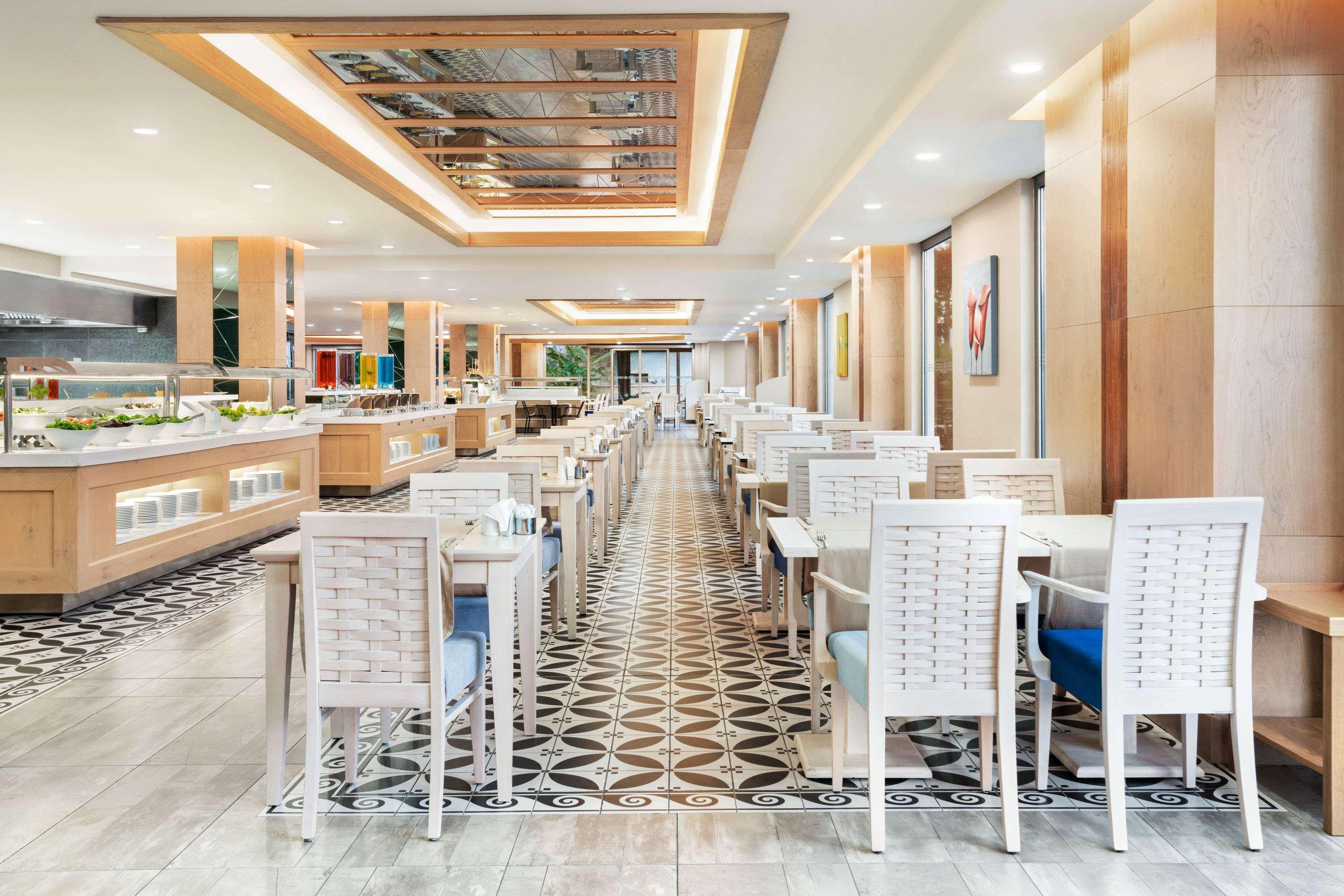 Ramada Hotel & Suites Kusadasi