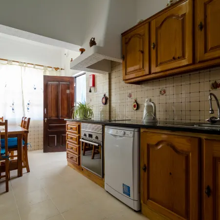 Charming 3Br Villa with Pool in Armação de Pêra