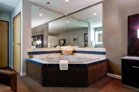 SureStay Plus Hotel by Best Western Redding - baignoire